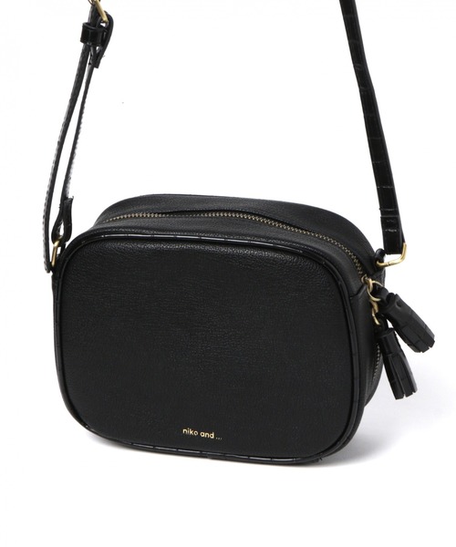 niko and...（ニコアンド）の「オリジナルミニタッセルスクエアバッグ（ショルダーバッグ・レディース・アイボリー/オレンジ/ブラック/ブルー・0）」の5枚目の写真