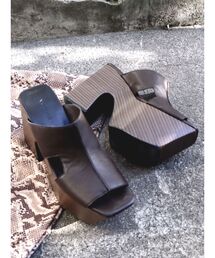 EMODA | カッティングハイバルキーヒール(サンダル)