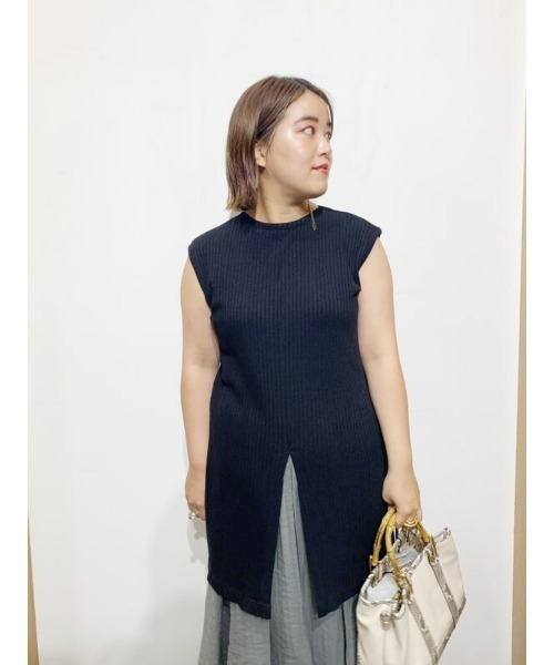 LAATO（ラート）の「RIB NO-SLEEVE  TANK（タンクトップ・レディース・ブラック/パープル/オフホワイト・FREE）」の17枚目の写真