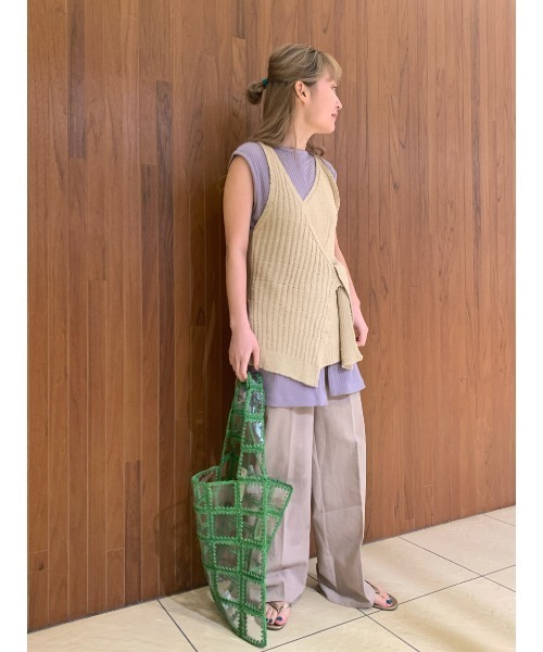 LAATO（ラート）の「RIB NO-SLEEVE  TANK（タンクトップ・レディース・ブラック/パープル/オフホワイト・FREE）」の15枚目の写真