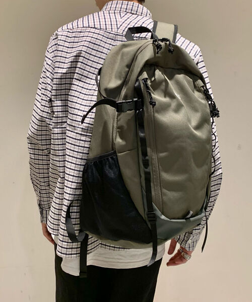 FREDY MAC（フレディーマック）の「FREDYMAC コンパクトデイパック（バックパック/リュック・メンズ・ブラック/カーキ・FREE）」の22枚目の写真