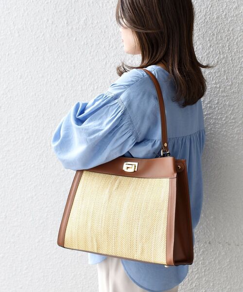 Carol J.（キャロルジェイ）の「GIANNI NOTARO CAROL J:PAGLIAトート(M)◇（トートバッグ・レディース・キャメル・ONE SIZE）」の10枚目の写真