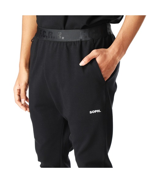 F.C.Real Bristol（エフシーレアルブリストル）の「RELAX FIT