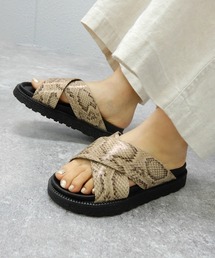 minia（ミニア）の「太クロスフットベットサンダル　◇（サンダル・キッズ）」