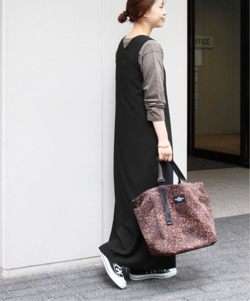 JOURNAL STANDARD（ジャーナルスタンダード）の「シックトロVネックワンピース◆7（ジャンパースカート・レディース・ブラック・FREE）」の17枚目の写真