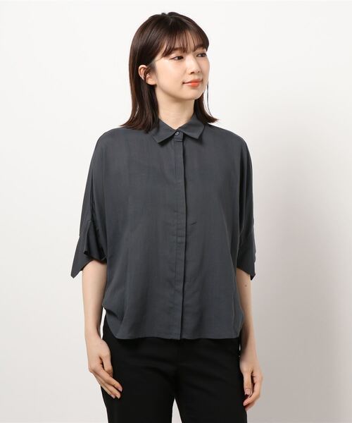 PREFERIR（プレフェリール）の「【セットアップ対応】レーヨンリネン ケープシャツ ブラウス（シャツ/ブラウス・レディース・チャコールグレー/モカ/ベージュ/カーキ・MEDIUM/SMALL/LARGE）」の2枚目の写真