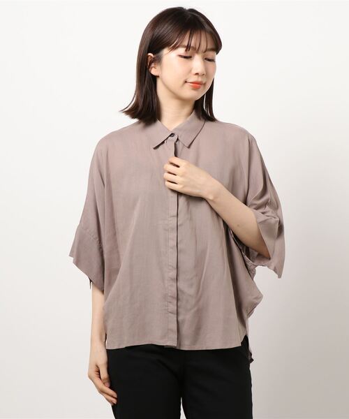 PREFERIR（プレフェリール）の「【セットアップ対応】レーヨンリネン ケープシャツ ブラウス（シャツ/ブラウス・レディース・チャコールグレー/モカ/ベージュ/カーキ・MEDIUM/SMALL/LARGE）」の3枚目の写真
