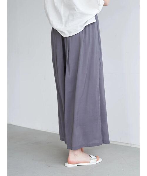 YECCA VECCA(イェッカヴェッカ)の「シルキーギャザーワイドパンツ *(その他パンツ・レディース・チャコールグレー/オレンジ/ネイビー/ブルー系その他7・FREE)」の19枚目の写真