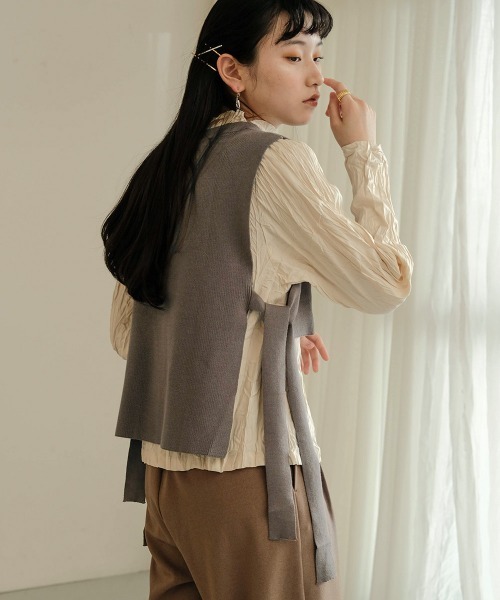 Bab（バブ）の「【WEB限定】サイドリボンレイヤードベスト（ベスト・レディース・ブラック/ベージュ/カーキ・FREE）」の14枚目の写真