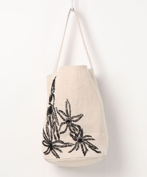 BEARDSLEY（ビアズリー）の「《KHADI&CO》トートバッグ（トートバッグ・レディース・アイボリー・FREE）」の5枚目の写真