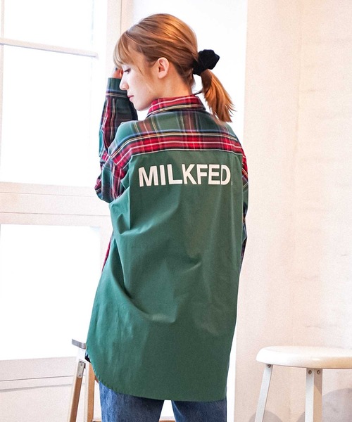 MILKFED.（ミルクフェド）の「BACK LOGO PLAID SHIRT（シャツ/ブラウス・レディース・レッド/グリーン/ネイビー・ONE SIZE）」の2枚目の写真