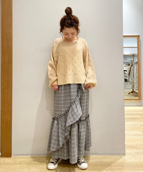 SLURR（スラ―）の「透かしミックスボリュームスリーブニット（ニット/セーター・レディース・ライトブルー/アイボリー/ラベンダー・FREE）」の7枚目の写真