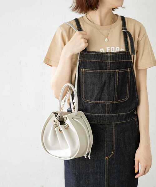 URBAN RESEARCH Sonny Label（アーバンリサーチサニーレーベル）の「フェイクスェードワンショルダーバッグ（ショルダーバッグ・レディース・オフホワイト/ピンク/キャメル・ONE）」の2枚目の写真