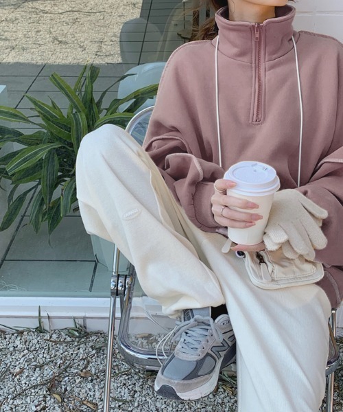 ABITOKYO（アビトーキョー）の「フロントジップ配色ステッチトレーナー（スウェット・レディース・イエロー/グリーン/モカ/ブラック/ピンクベージュ/ブラウン/ブルー/ボルドー/チャコールグレー/ベージュ・FREE）」の9枚目の写真