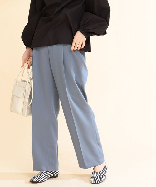 Ray BEAMS（レイビームス）の「Ray BEAMS / カルゼ 1タック テーパード パンツ（その他パンツ・レディース・オフホワイト/ライトブルー/ダークブラウン・1/0）」の7枚目の写真