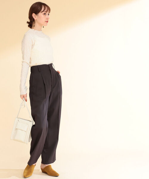 Ray BEAMS（レイビームス）の「Ray BEAMS / カルゼ 1タック テーパード パンツ（その他パンツ・レディース・オフホワイト/ライトブルー/ダークブラウン・1/0）」の18枚目の写真