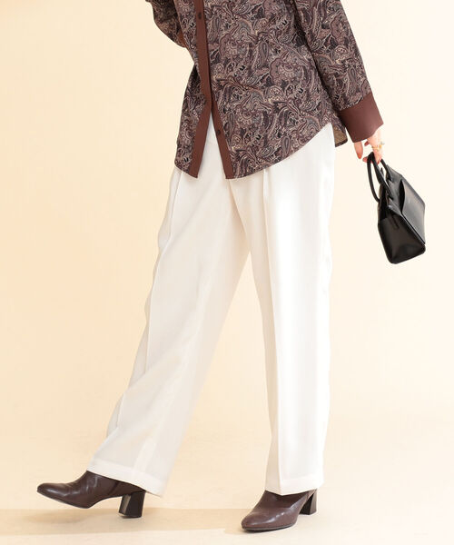 Ray BEAMS（レイビームス）の「Ray BEAMS / カルゼ 1タック テーパード パンツ（その他パンツ・レディース・オフホワイト/ライトブルー/ダークブラウン・1/0）」の22枚目の写真