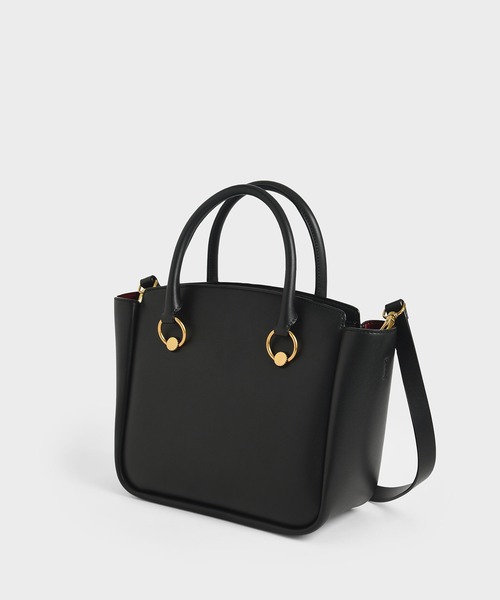 CHARLES & KEITH（チャールズ & キース）の「リングディティール ホーボーバッグ / Ring Detail Large Hobo Bag（ショルダーバッグ・レディース・ブラック/ホワイト系その他/ライトベージュ・L）」の6枚目の写真