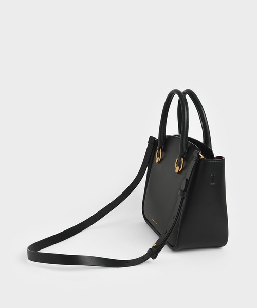 CHARLES & KEITH（チャールズ & キース）の「リングディティール ホーボーバッグ / Ring Detail Large Hobo Bag（ショルダーバッグ・レディース・ブラック/ホワイト系その他/ライトベージュ・L）」の9枚目の写真