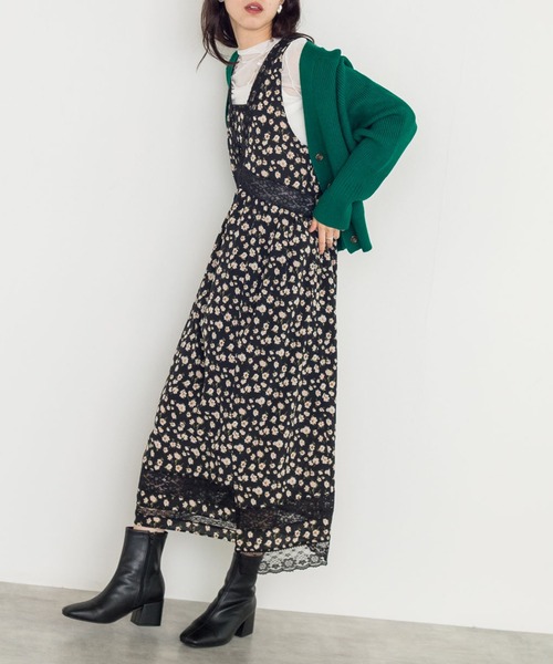 w closet(ダブルクローゼット)の「レース切替小花柄ワンピース(ワンピース・レディース・ブラック/ラベンダー・FREE)」の6枚目の写真