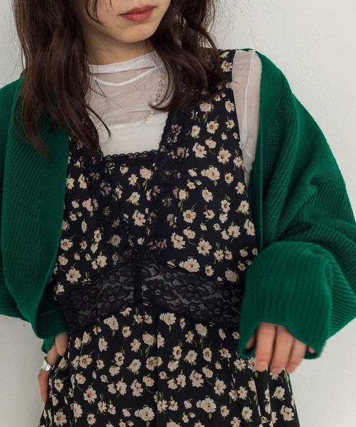 w closet(ダブルクローゼット)の「レース切替小花柄ワンピース(ワンピース・レディース・ブラック/ラベンダー・FREE)」の9枚目の写真