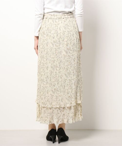 mysty woman（ミスティウーマン）の「ティアードプリーツスカート 235190（スカート・レディース・オフホワイト/ベージュ系その他/ブラック/グレイッシュブルー・FREE）」の6枚目の写真