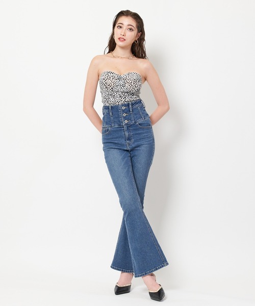 SPIRALGIRL（スパイラルガール）の「ハイウエストハイパーフレアデニム（デニムパンツ・レディース・ライトブルー/インディゴブルー・MEDIUM/SMALL）」の14枚目の写真