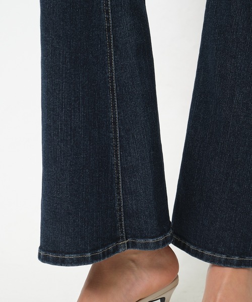 SPIRALGIRL（スパイラルガール）の「ハイウエストハイパーフレアデニム（デニムパンツ・レディース・ライトブルー/インディゴブルー・MEDIUM/SMALL）」の20枚目の写真