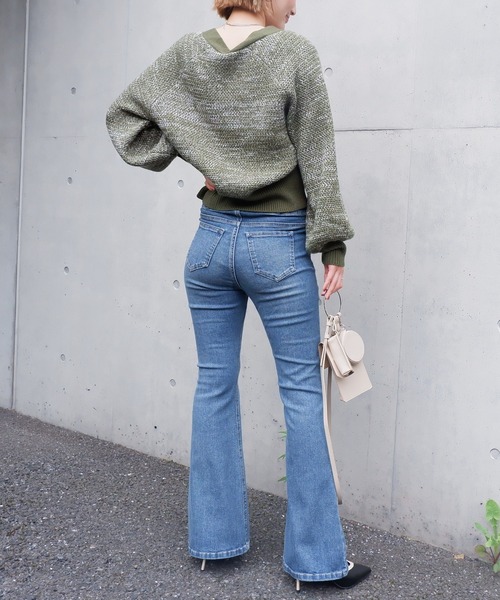 SPIRALGIRL（スパイラルガール）の「ハイウエストハイパーフレアデニム（デニムパンツ・レディース・ライトブルー/インディゴブルー・MEDIUM/SMALL）」の5枚目の写真