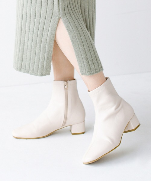 haco!（ハコ）の「ブーツは黒か茶色が無難って思っていたけど、実は白がおしゃれに見えて合わせやすい！歩きやすくてスタイルアップもしてくれるストレッチブーツby who made me（ブーツ・レディース・アイボリー・1/2/4/6/3/5）」の8枚目の写真