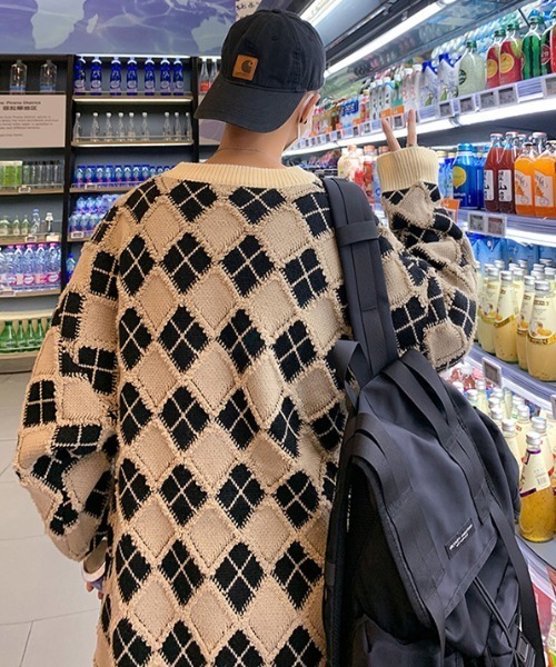 MGV(エムジーヴィー)の「アーガイル柄オーバーサイズニット(ニット/セーター・メンズ・ブラック/オレンジ/グリーン/グレー/ブルー・LARGE/MEDIUM/X-LARGE)」の9枚目の写真