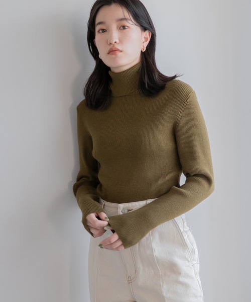 LOWRYS FARM（ローリーズファーム）の「リブタートルＬＳ　216388（ニット/セーター・レディース・ブラック/オフホワイト/ブルー/ブラウン・FREE）」の4枚目の写真