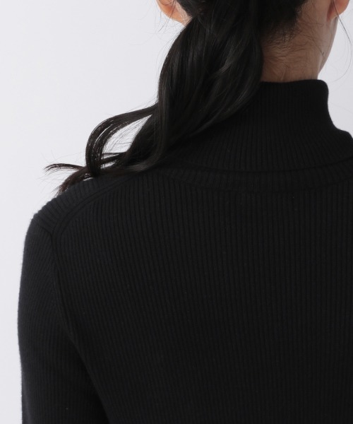 LOWRYS FARM（ローリーズファーム）の「リブタートルＬＳ　216388（ニット/セーター・レディース・ブラック/オフホワイト/ブルー/ブラウン・FREE）」の10枚目の写真