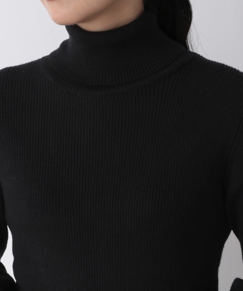 LOWRYS FARM（ローリーズファーム）の「リブタートルＬＳ　216388（ニット/セーター・レディース・ブラック/オフホワイト/ブルー/ブラウン・FREE）」の11枚目の写真