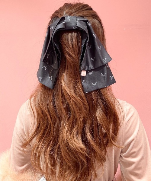 lilLilly(リルリリー)の「オリジナルプリントリボンバレッタ(バレッタ/ヘアクリップ・レディース・ブラック/ホワイト・FREE)」の2枚目の写真