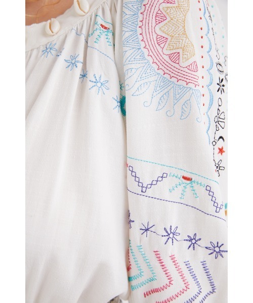 Desigual（デシグアル）の「クロップブラウス（シャツ/ブラウス・レディース・ホワイト・L/S/M）」の6枚目の写真