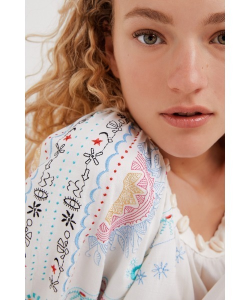 Desigual（デシグアル）の「クロップブラウス（シャツ/ブラウス・レディース・ホワイト・L/S/M）」の7枚目の写真