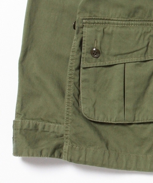 BEAMS（ビームス）の「○BEAMS / ノーカラー ファティーグ ジャケット（ミリタリージャケット・メンズ・オフホワイト/オリーブ・MEDIUM/LARGE/SMALL）」の16枚目の写真