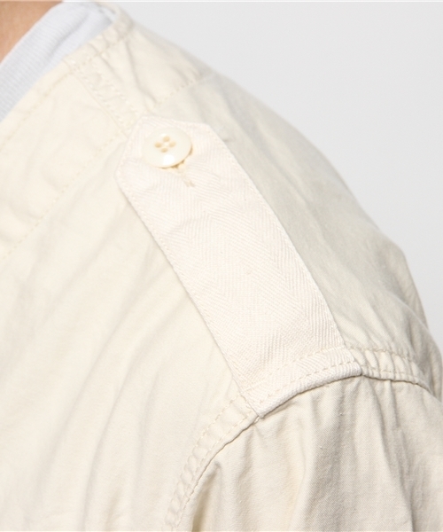 BEAMS（ビームス）の「○BEAMS / ノーカラー ファティーグ ジャケット（ミリタリージャケット・メンズ・オフホワイト/オリーブ・MEDIUM/LARGE/SMALL）」の15枚目の写真