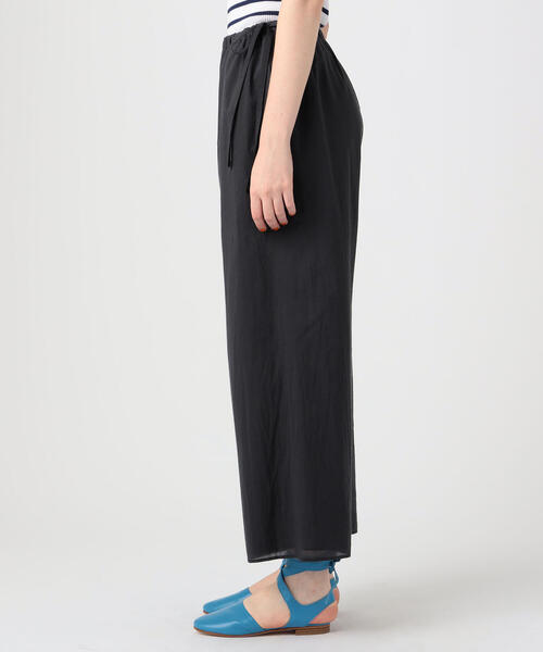 TOMORROWLAND （トゥモローランド）の「インドコットン ギャザーワイドパンツ（その他パンツ・レディース・チャコールグレー/バイオレット・36/32）」の9枚目の写真