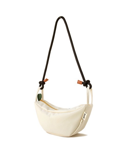 faff（ファフ）の「【faff 】チャビィバッグ / Chubby bag（ショルダーバッグ・レディース・ブラック/ライトホワイト/ダークベージュ・FREE）」の12枚目の写真