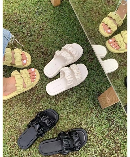 Ritzy（リッツィー）の「ギャザーシャーリングサンダル（サンダル・レディース・ホワイト/ブラック/グリーン・23/24/22.5/23.5）」の18枚目の写真