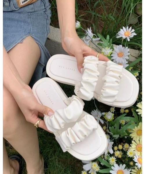 Ritzy（リッツィー）の「ギャザーシャーリングサンダル（サンダル・レディース・ホワイト/ブラック/グリーン・23/24/22.5/23.5）」の14枚目の写真