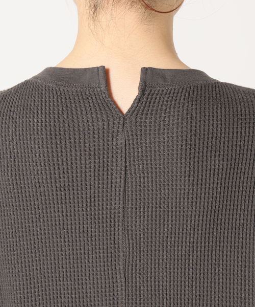 SLOBE IENA（スローブイエナ）の「ピースダイワッフルノースリーブ【洗濯機使用可能】（Tシャツ/カットソー・レディース・オレンジ/チャコールグレー/ブラウン・FREE）」の7枚目の写真