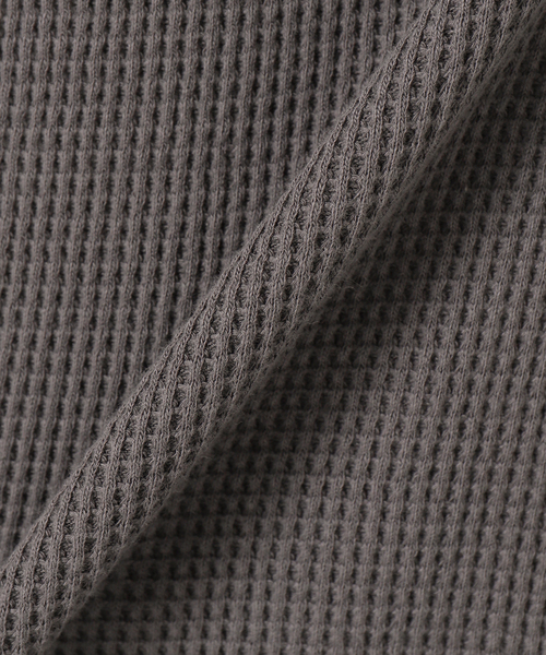 SLOBE IENA（スローブイエナ）の「ピースダイワッフルノースリーブ【洗濯機使用可能】（Tシャツ/カットソー・レディース・オレンジ/チャコールグレー/ブラウン・FREE）」の11枚目の写真