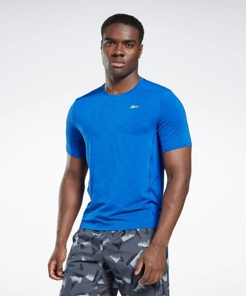 Reebok(リーボック)の「アクティブチル アスリート Tシャツ / Activchill Athlete T-Shirt(Tシャツ/カットソー・メンズ・ブラック/グレー/ターコイズブルー/ブルー・XX-LARGE/XXX-LARGE/X-SMALL/LARGE/X-LARGE/MEDIUM/SMALL/J/S/J/XO/J/L/J/M/J/O)」の4枚目の写真