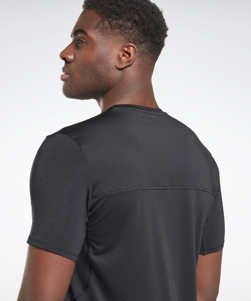 Reebok(リーボック)の「アクティブチル アスリート Tシャツ / Activchill Athlete T-Shirt(Tシャツ/カットソー・メンズ・ブラック/グレー/ターコイズブルー/ブルー・XX-LARGE/XXX-LARGE/X-SMALL/LARGE/X-LARGE/MEDIUM/SMALL/J/S/J/XO/J/L/J/M/J/O)」の11枚目の写真