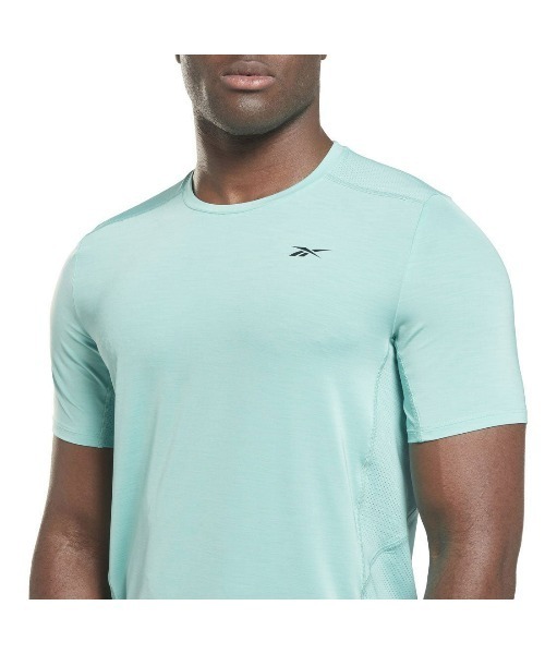 Reebok(リーボック)の「アクティブチル アスリート Tシャツ / Activchill Athlete T-Shirt(Tシャツ/カットソー・メンズ・ブラック/グレー/ターコイズブルー/ブルー・XX-LARGE/XXX-LARGE/X-SMALL/LARGE/X-LARGE/MEDIUM/SMALL/J/S/J/XO/J/L/J/M/J/O)」の18枚目の写真