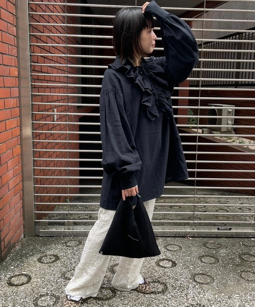 DuKKah(デュカ)の「Dukkah/フリルレースアップチュニックワンピース(ワンピース・レディース・ブラック/ナチュラル・X-SMALL)」の4枚目の写真