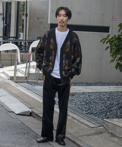 GLOSTER(グロスター)の「【GLOSTER/グロスター】幾何学柄 Vネック ジオメトリック柄 カーディガン(カーディガン/ボレロ・メンズ・ホワイト系その他/ブラック系その他・S/M/L)」の19枚目の写真